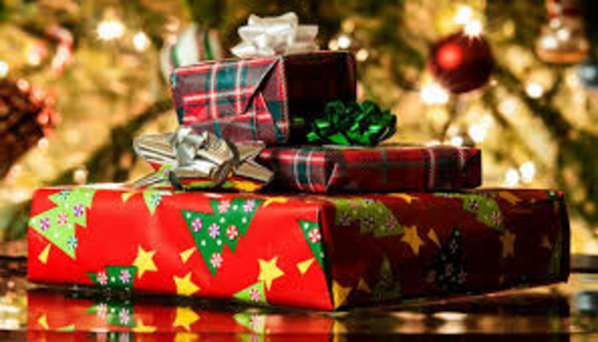 Top Christmas Gifts For College Students 2014  A Listly List