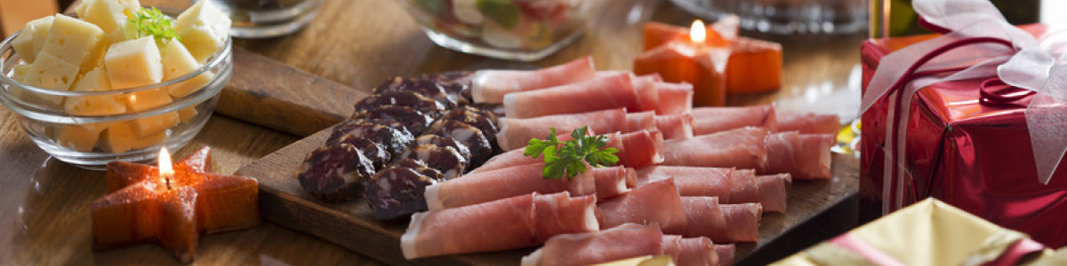 Headline for Best Gifts for Foodies - Top Meat and Cheese Gift Baskets and Sets for 2016-2017