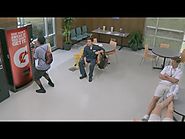 Peyton and Eli Manning Punk College Kids With a Very Demanding Gatorade Vending Machine