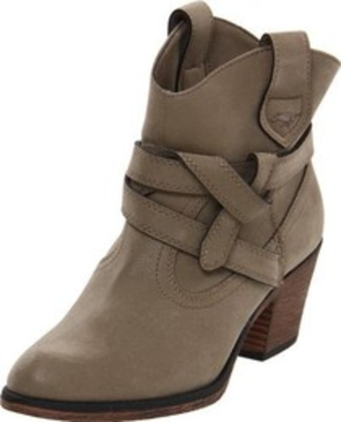 most popular cowgirl boots