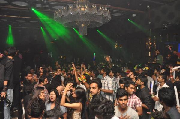 Best Bars & Night Clubs In Mumbai | A Listly List